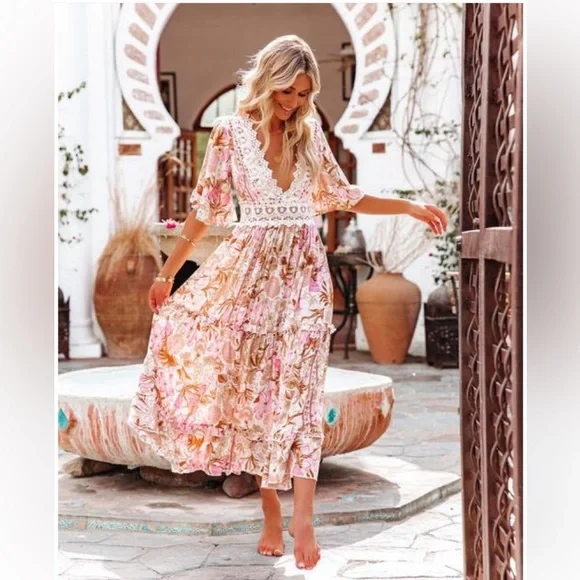 BNWT VICI Desert Moon Floral lace crochet dress